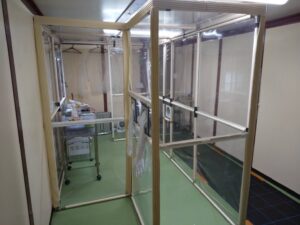 PCR検査衝立型SPバージョン（当社オリジナル）を東京都足立区にあるハラダクリニックさんに設置させていただきました。